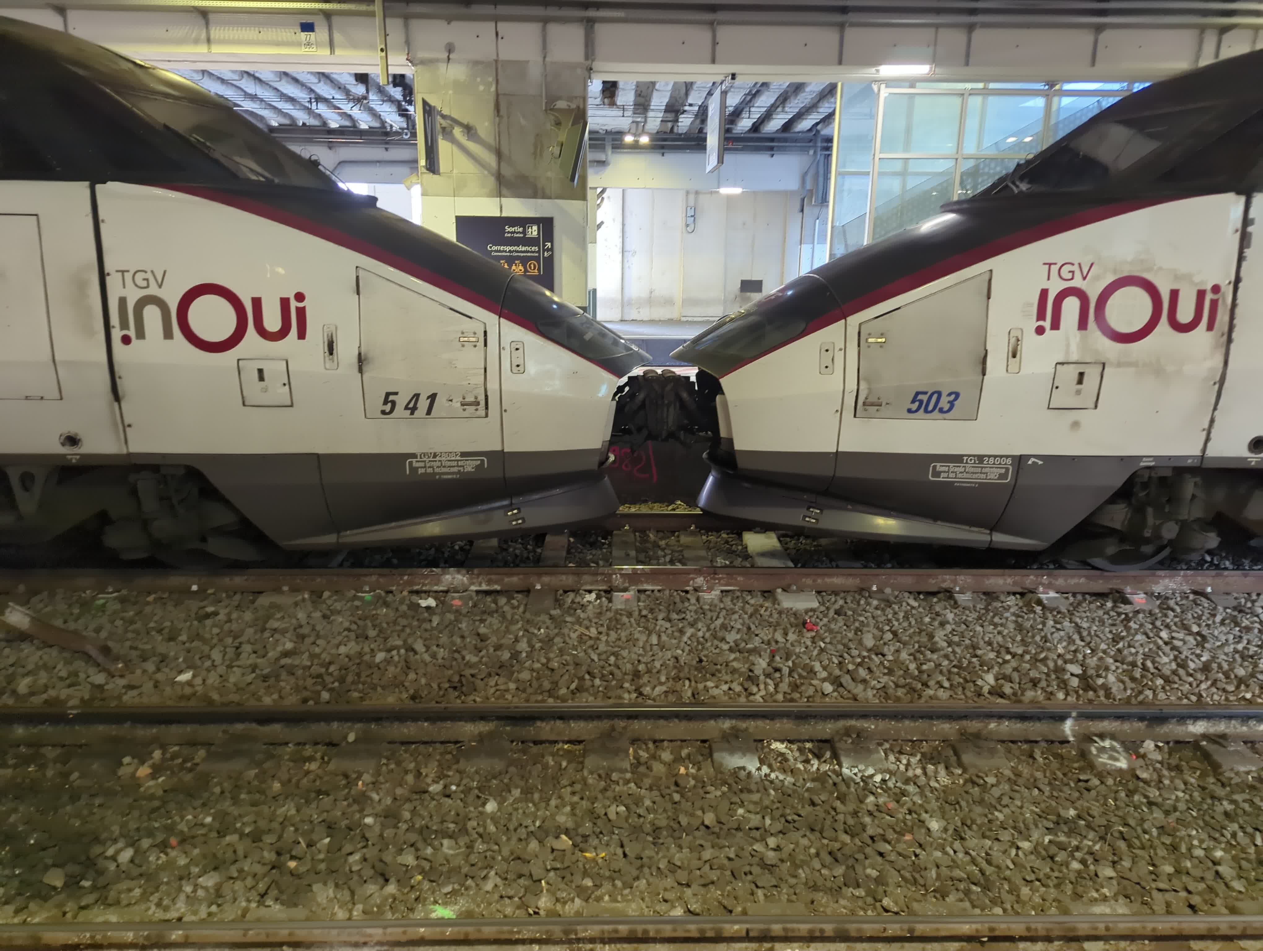 Two TGV Atlantique, 541 and 503, coupled together